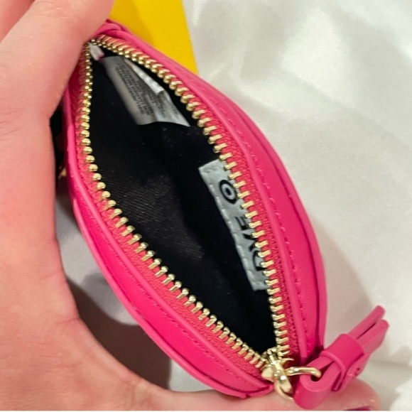 DVF for Target Hot Pink Lips Case - Picture 4 of 4